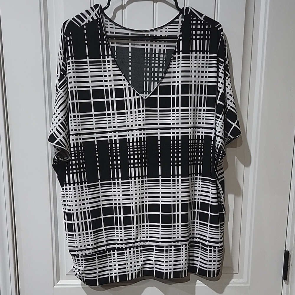 Black and White Plaid Women's Top